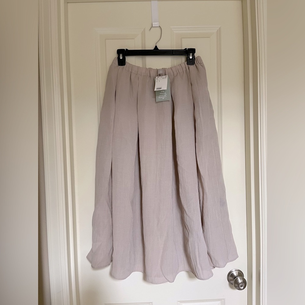 NEW H&M flowy midi skirt with pockets